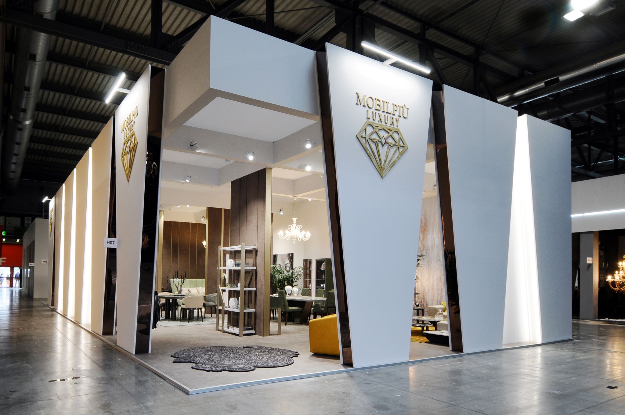 Stand MOBIL PI LUXURY manifestazione SALONE DEL MOBILE 2022